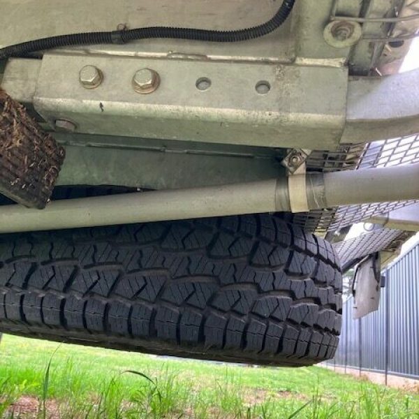 Spare-tyre-underneath-side.jpg